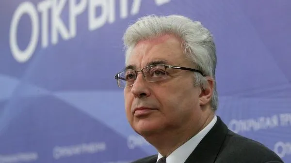 Юрий Батурин рассказал, зачем космонавтам оружие