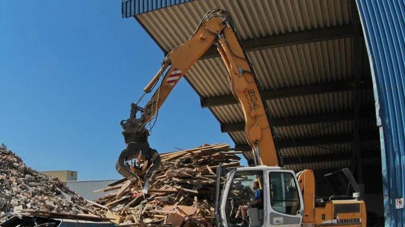 С начала запуска электронного сервиса в Подмосковье сформировали два миллиона талонов на транспортировку строительных отходов