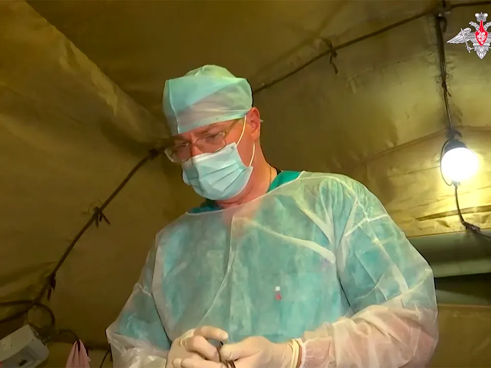 Сломал четыре ребра, но выжил после артобстрела: доброволец СВО чудом выжил под Бахмутом