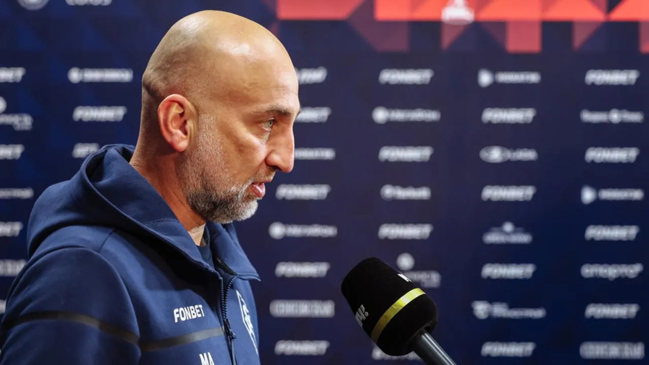 В «Крыльях Советов» развеяли слухи вокруг тренера Адиева