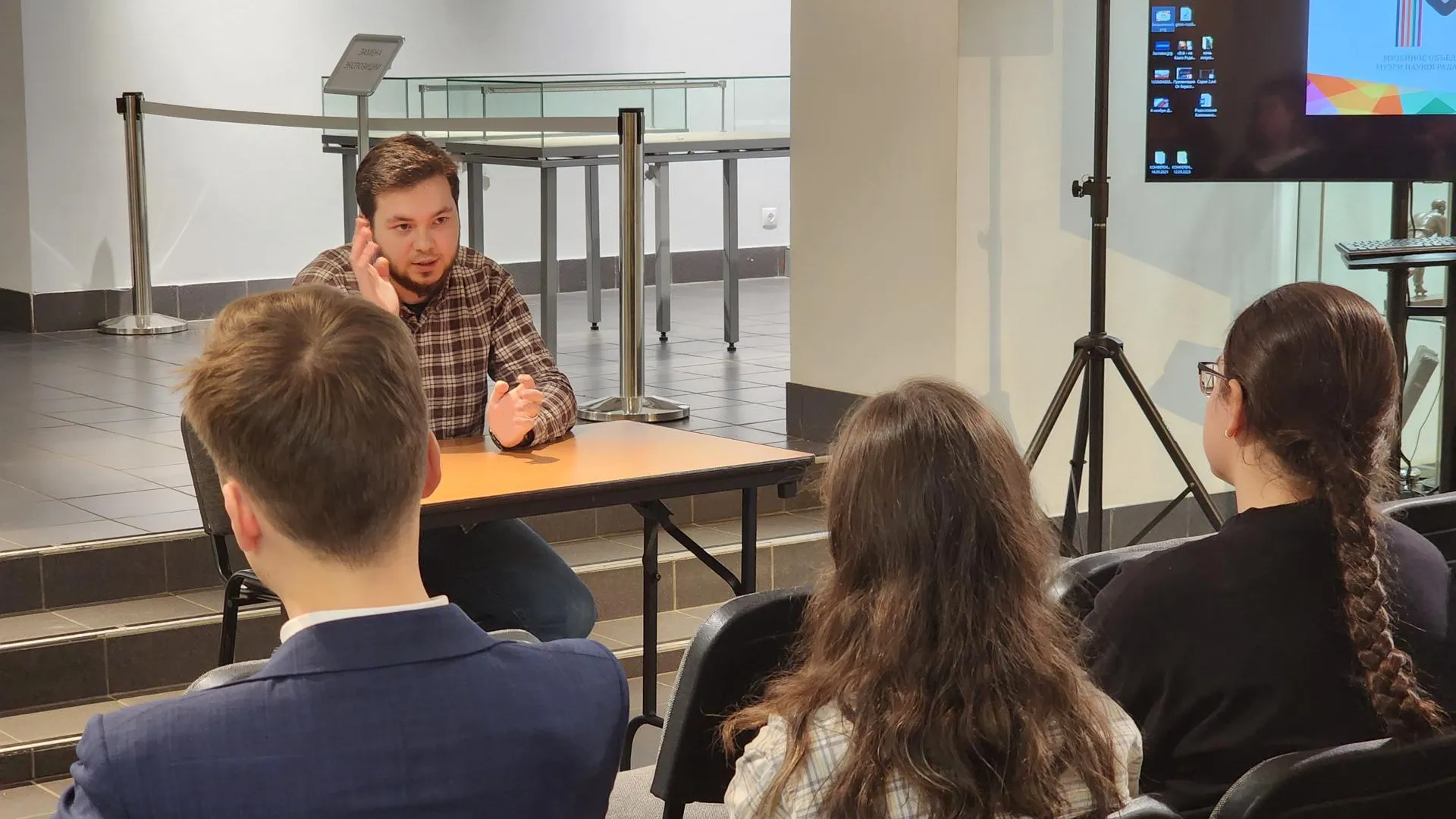 Роман Савельев