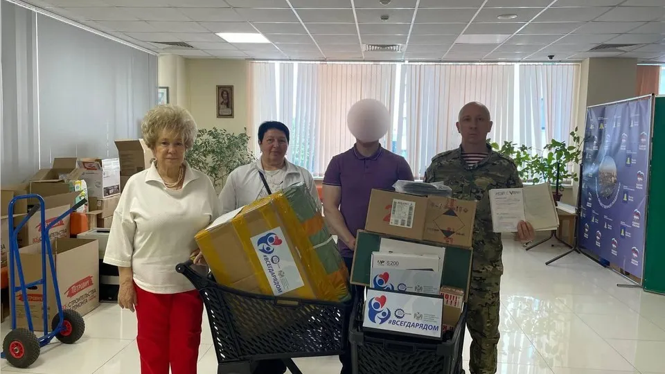 Анна Бабалова — слева, Александр Манаенко — крайний справа. Фото: администрация г.о. Реутов