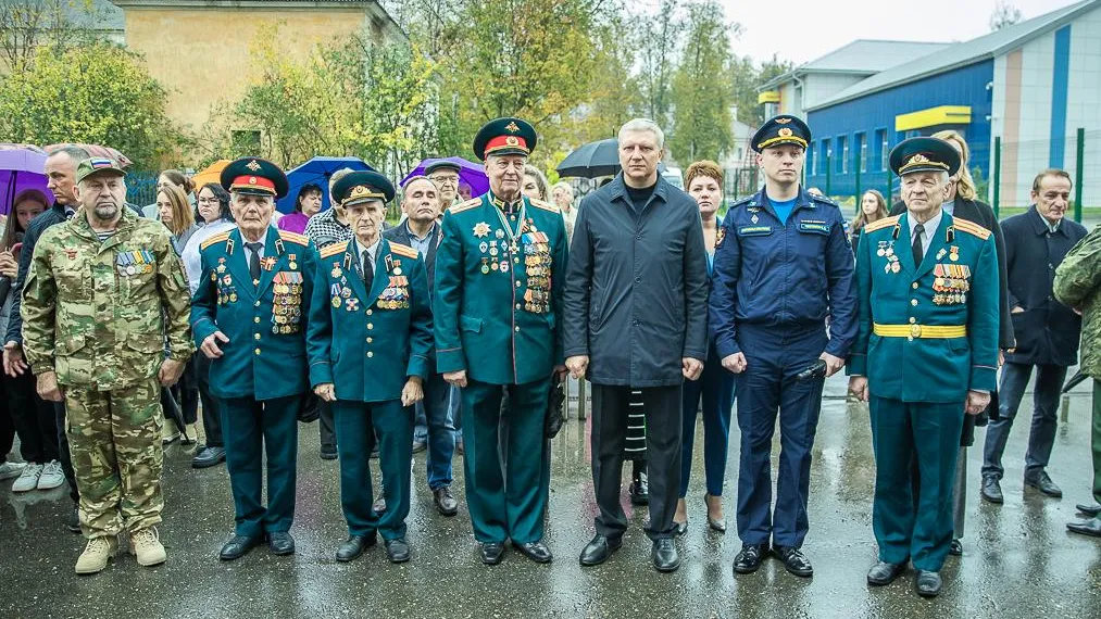 Глава Одинцовского округа принял участие в открытии мемориальной доски участнику СВО