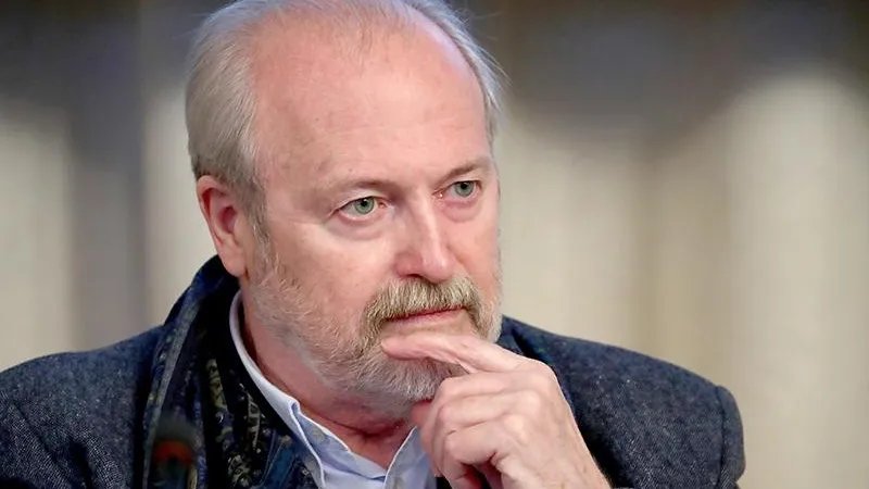 Владимир Хотиненко поставил ультиматум Евгению Миронову