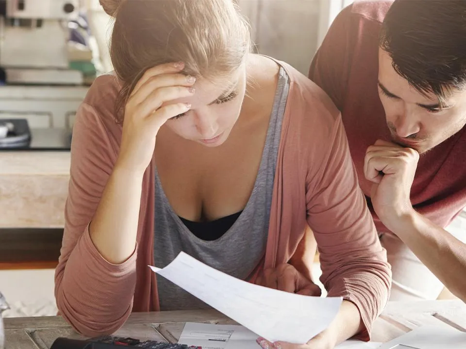 «С каждой лишней каплей воды утекают и ваши деньги»: как россияне могут экономить, пока в Европе растут цены на ЖКУ