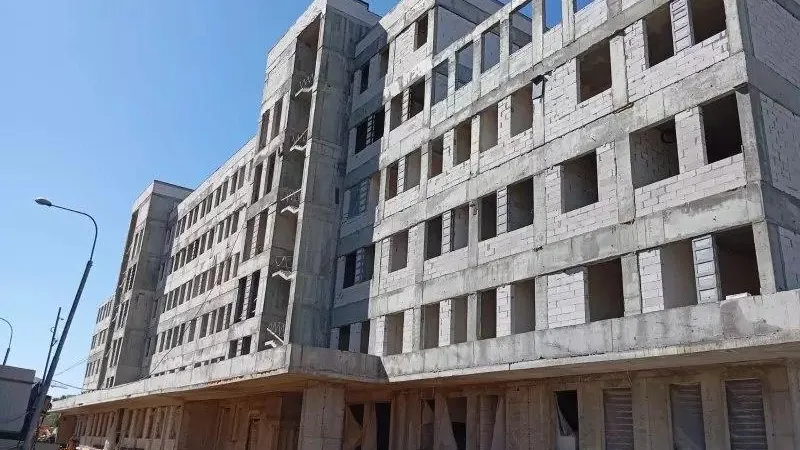 Строительство новой поликлиники продолжается в Ленинском округе