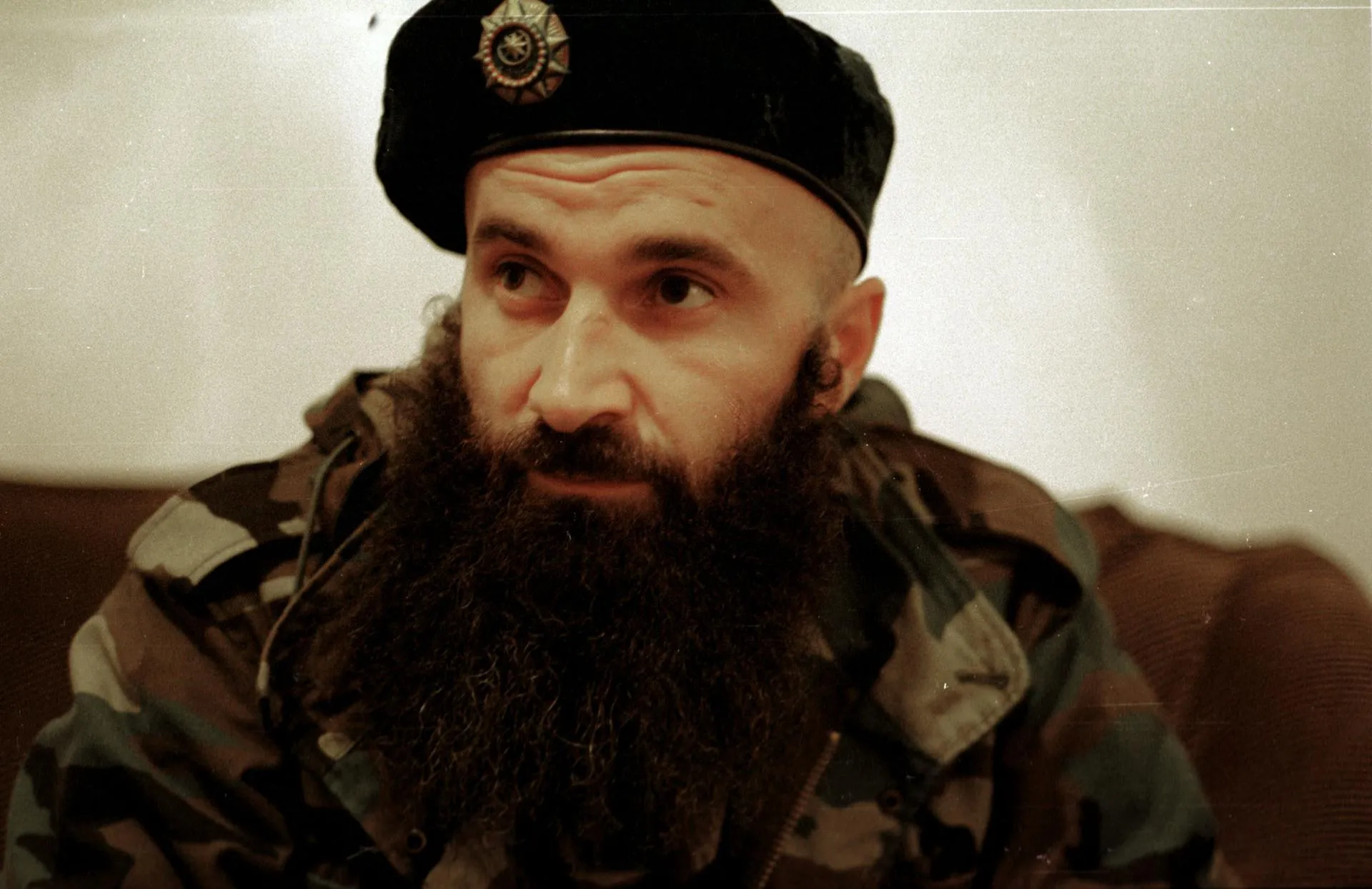 Шамиль Басаев в 1999 году. Robert King/ZUMAPRESS.com