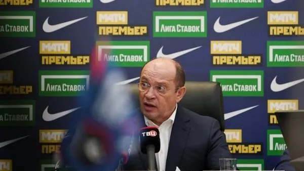 Чемпионат футбольной Российской премьер-лиги может возобновиться не ранее 24 апреля