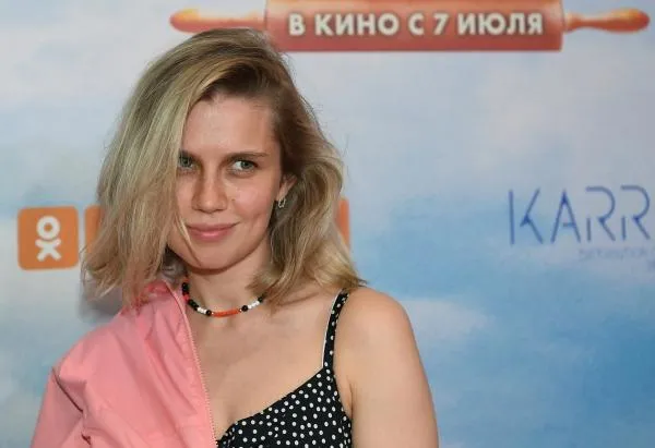 Актриса Дарья Мельникова на премьере фильма «Булки» в кинотеатре «КАРО 11 Октябрь» в Москве