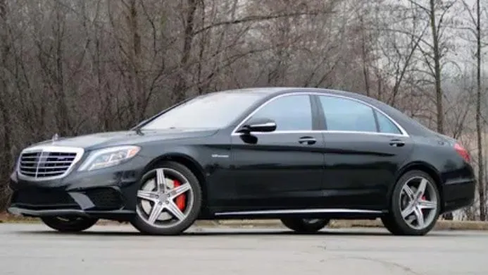 У автоледи угнали Mercedes за 7 млн рублей в Люберцах