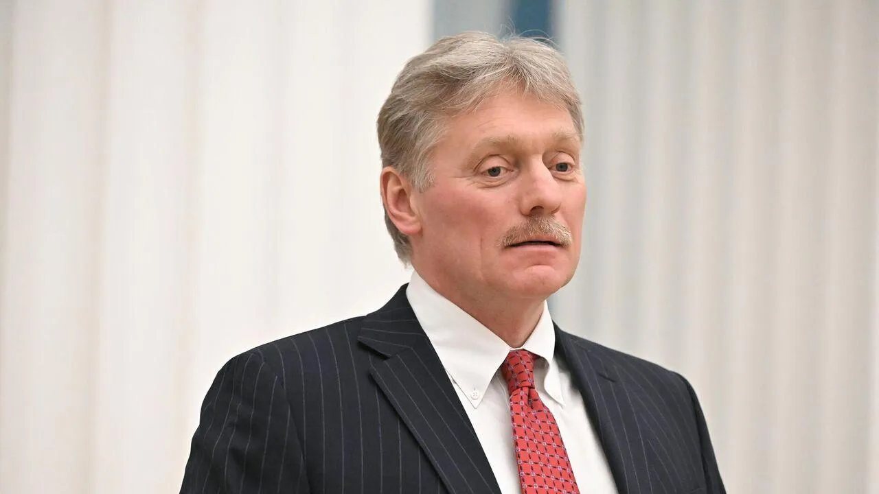 Песков заявил, что санкции в отношении КНДР не влияют на сотрудничество с РФ