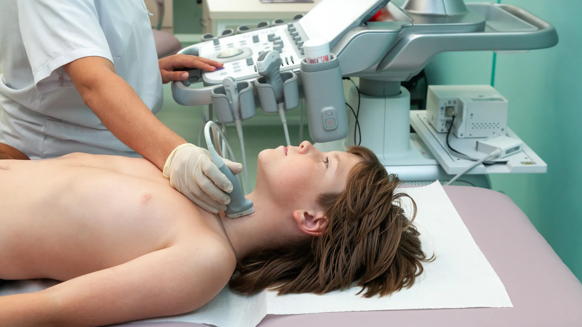 Врач объяснила, как помочь младенцу, если он подавился