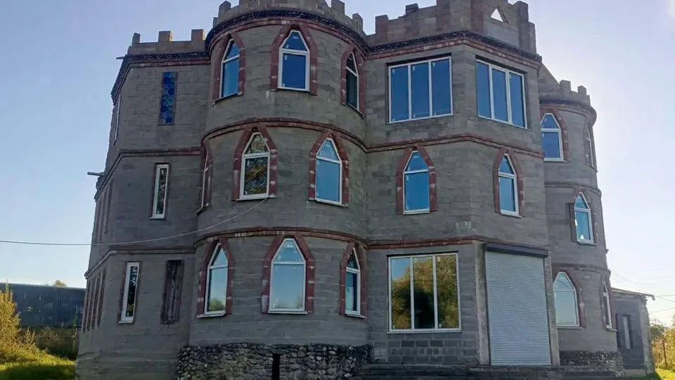 Фото: городская доска объявлений