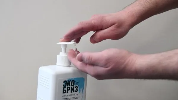 Токсиколог рассказал, как приготовить антисептик в домашних условиях
