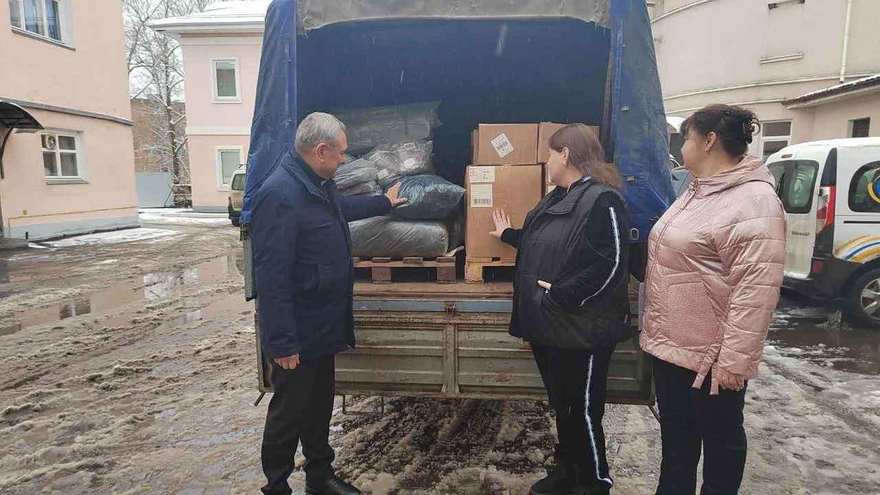 Крупную посылку с оборудованием передали для участников СВО из Коломны