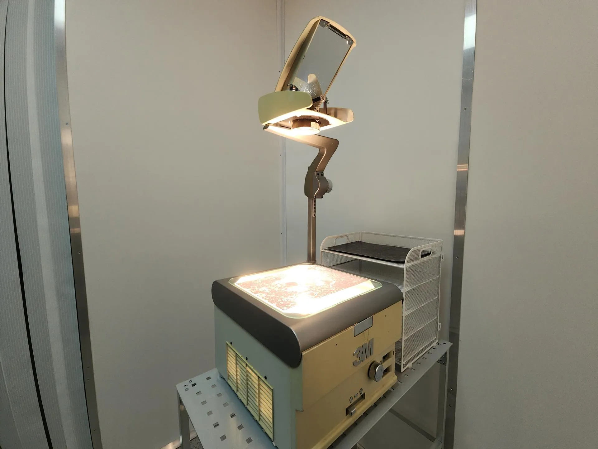 Одна из инсталляций на выставке в Черноголовке. Фото: МедиаБанк Подмосковья/Иван Петрушин&nbsp;