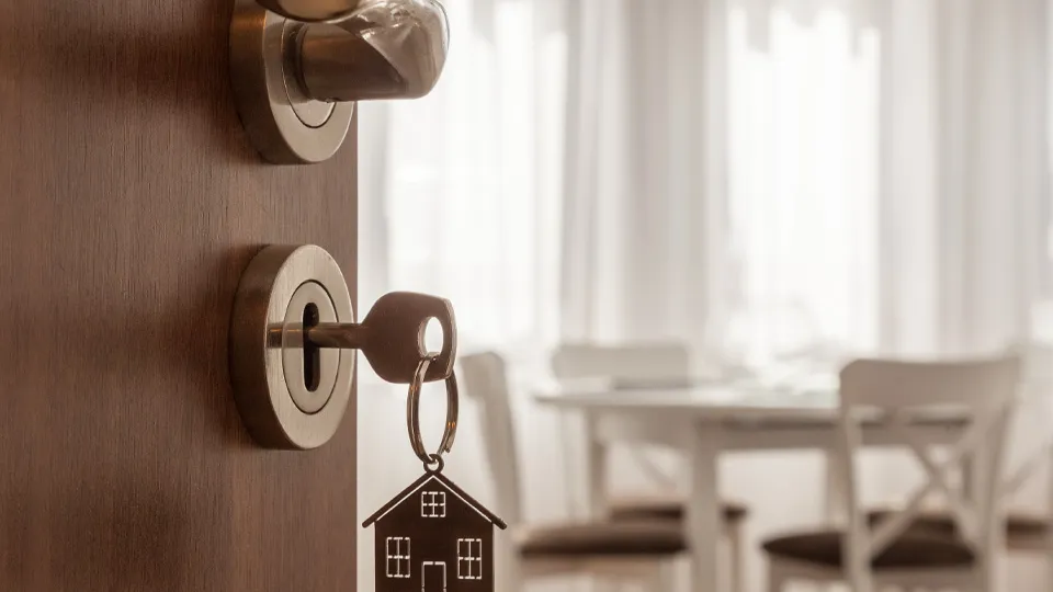 istockphoto.com/MihailDechev