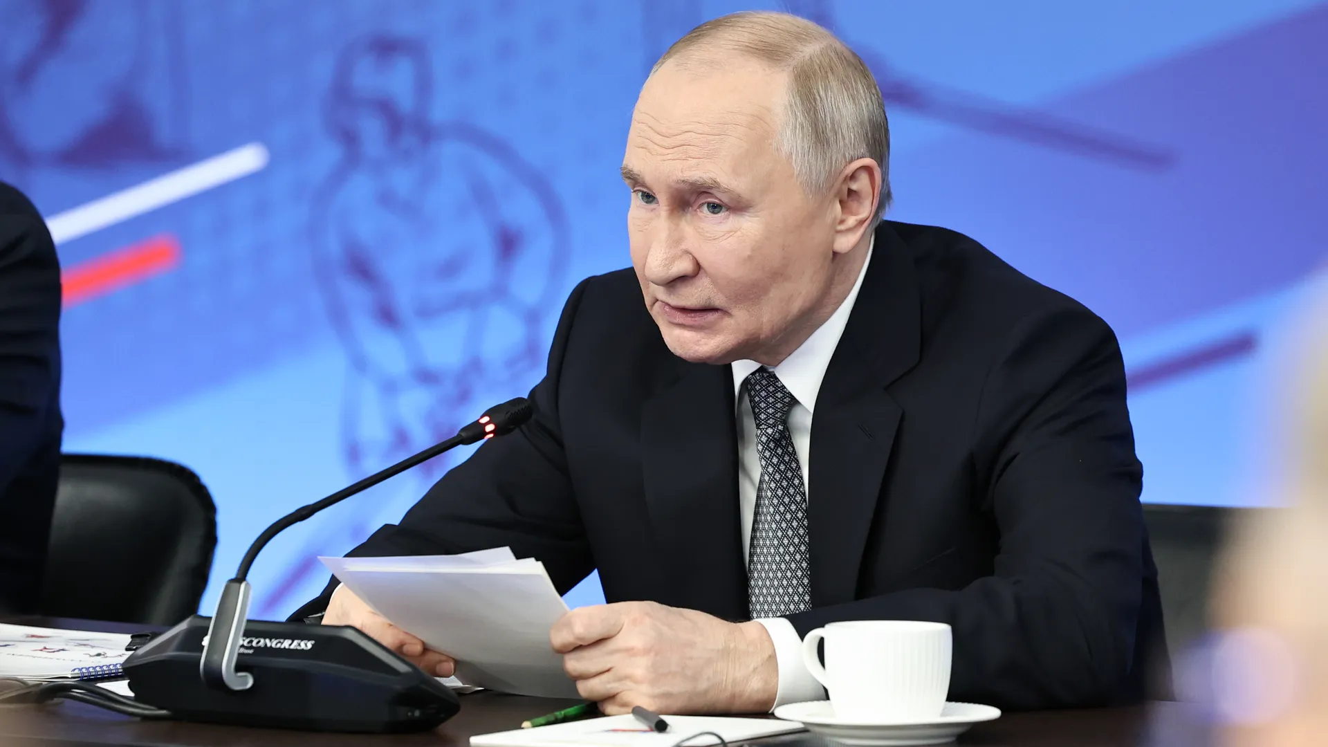 Владимир Путин на Совете при президенте РФ по развитию физической культуры и спорта