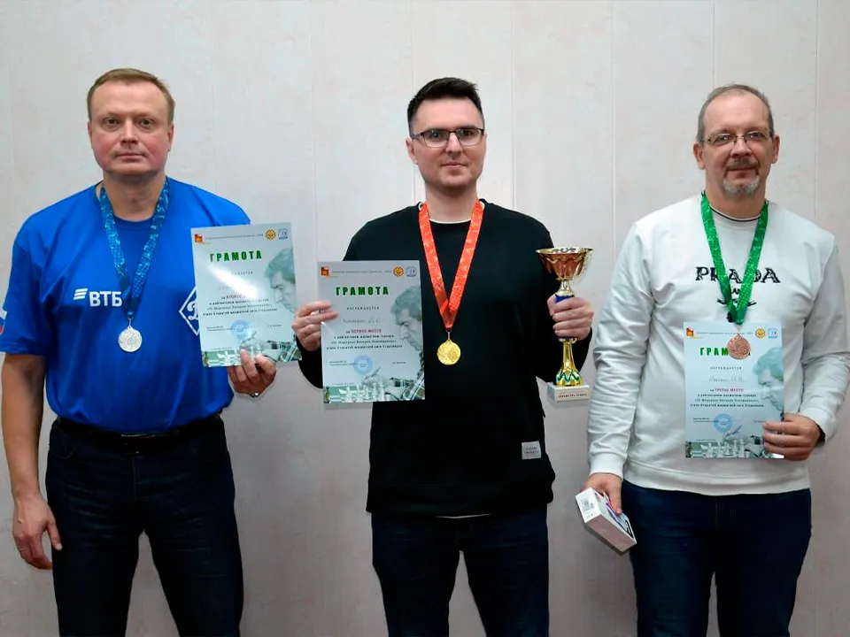 Дмитрий Коненкин (в центре). Фото: личный архив Дмитрия Коненкина&nbsp;