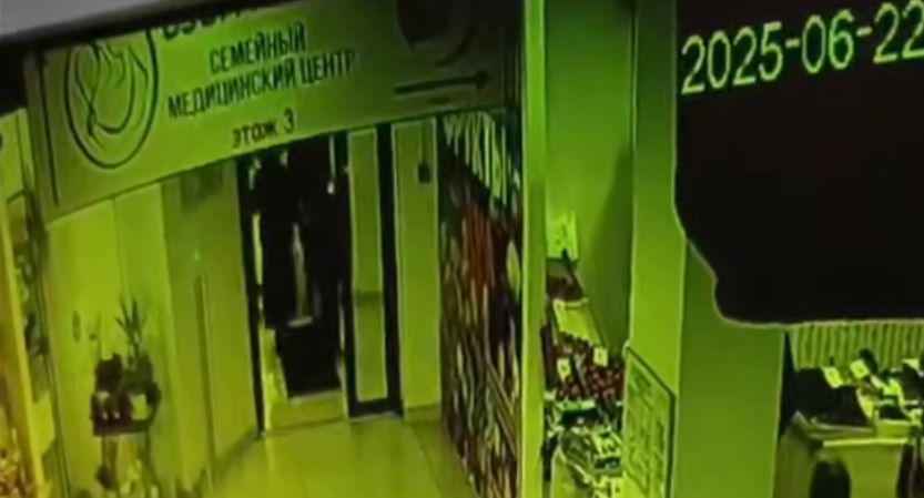 Мигранты украли гуманитарную помощь бойцам СВО в Подмосковье и попали на видео