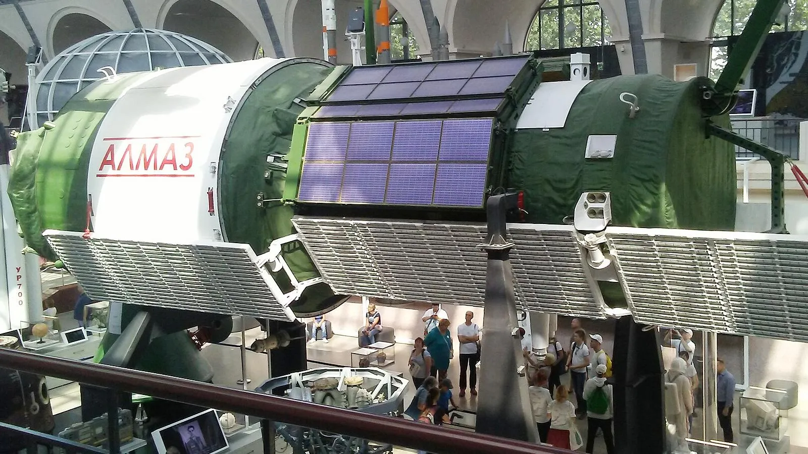 Орбитальная станция «Алмаз» в павильоне «Космос» ВДНХ