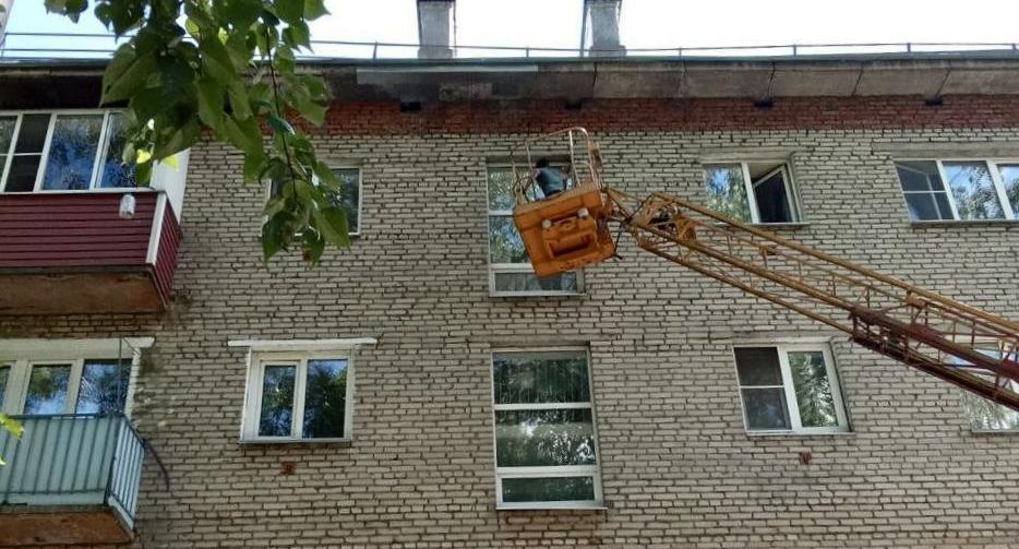 Уборку лифтов провели более чем в 200 жилых домах Подмосковья в июне
