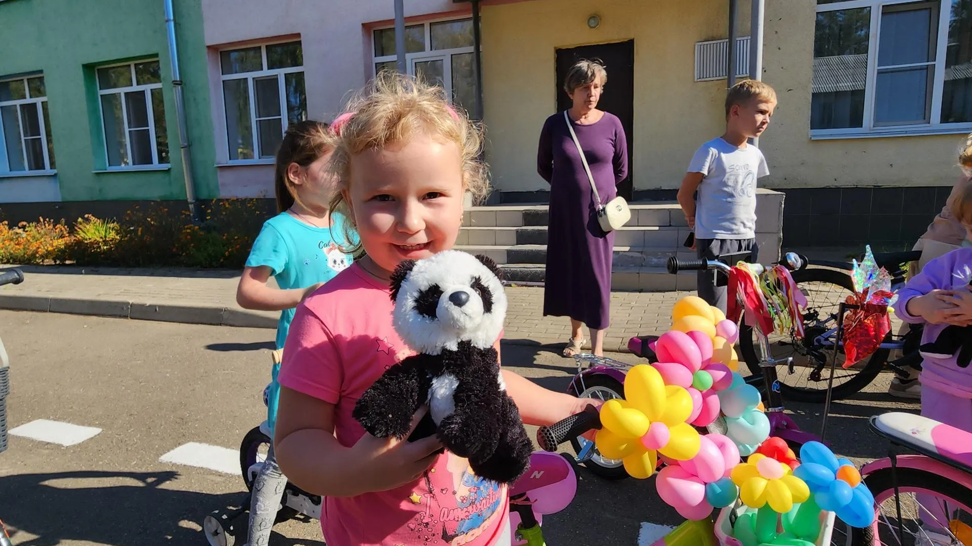 Детсадовцы Красноармейска впервые поучаствовали в ярком велопробеге