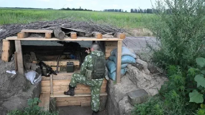 «Нас отправляют на убой»: отряд украинских боевиков сразу сдался при появлении российских военных