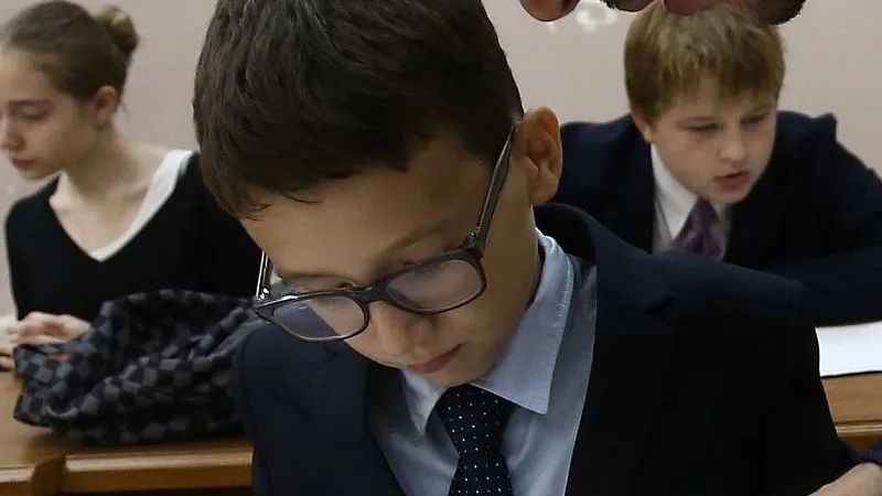 Юдин рассказал об открытии школы в Любучанах