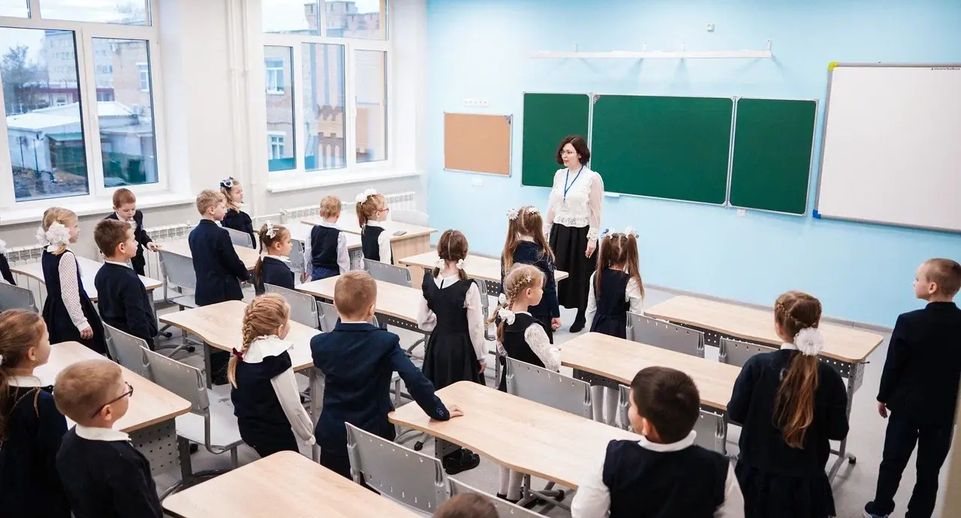 Подмосковные педагоги вышли в финал конкурсов «Первый учитель» и «Директор года»