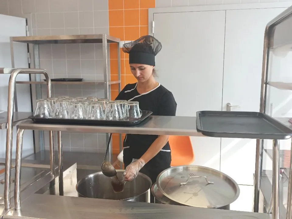 Обновленный пищеблок второго корпуса школы №13. Фото: REGIONS/Олег Книжник