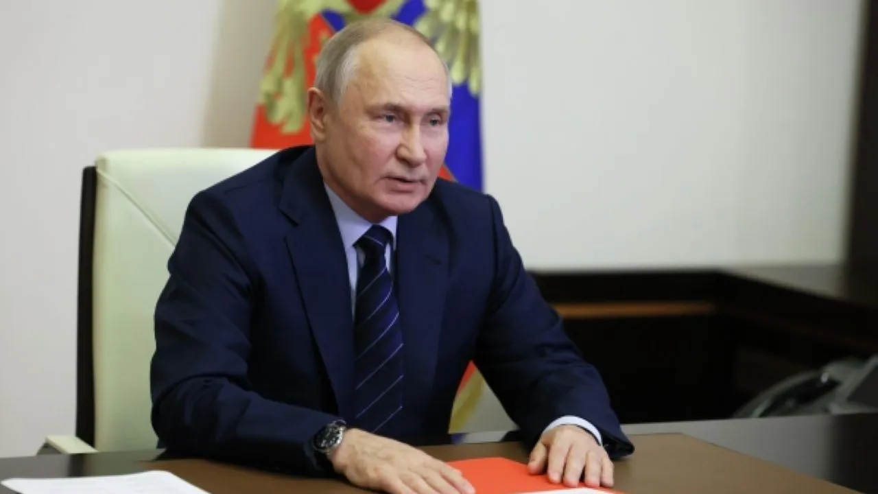 Путин о присвоении чужих активов: «Эти дяди и тети большим умом не отличаются»