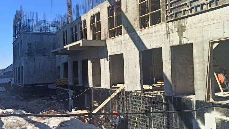 Строительство детского сада, рассчитанного на 320 малышей, продолжается в Красногорске