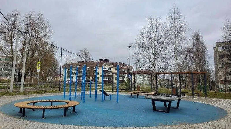 Школьный сквер благоустроили в подмосковном Высоковске