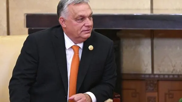 Политолог Суздальцев считает, что Орбан насмехается над возней по приему Киева в Евросоюз