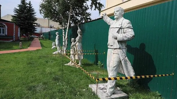 Выставку памятников времен СССР открывают Одинцове