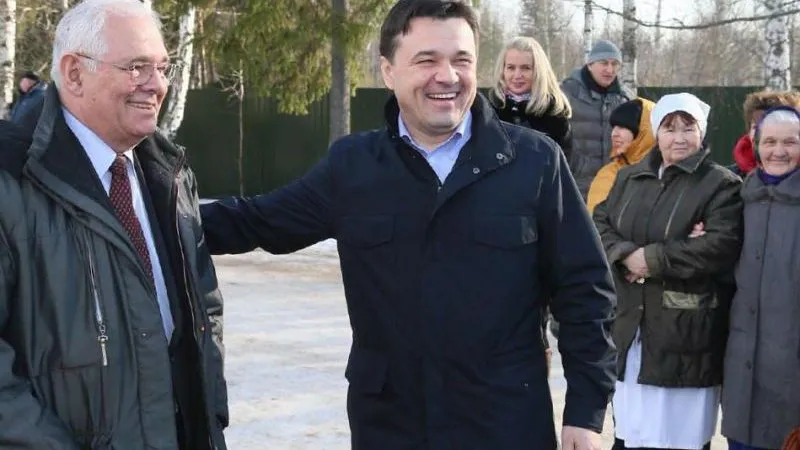 Воробьев поздравил с днем рождения профессора Рошаля