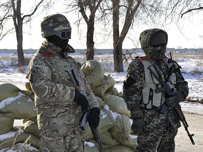 «Начиная с веника и заканчивая ракетой»: что просит Украина у Запада, и почему ей не дают
