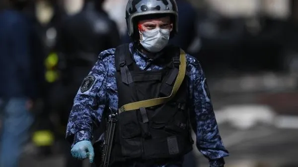 В Петербурге хулиган избил двух человек из-за ссоры в бане