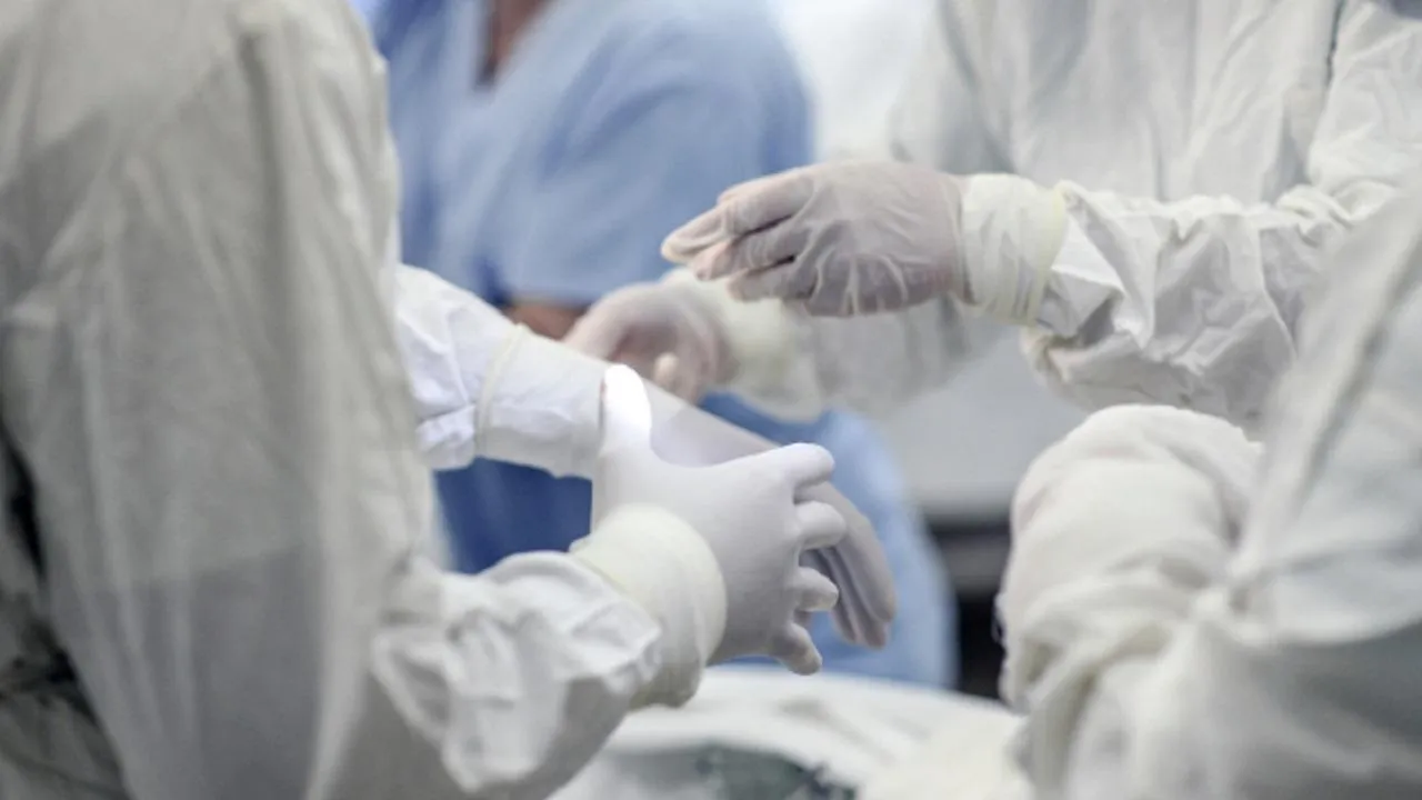 Врачи в Кашире спасли мужчину, которого придавило железобетонной плитой