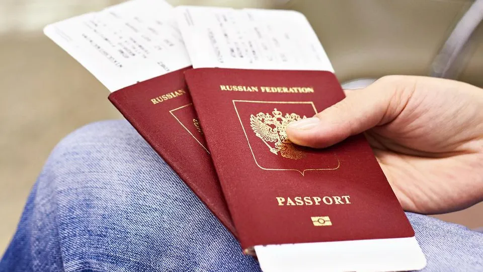 Закроют ли Европу для россиян? Неожиданное заявление еврокомиссара