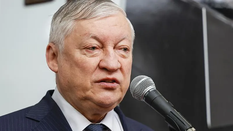 Анатолий Карпов прокомментировал отказ Карлсена играть с россиянином Непомнящим в чемпионском матче