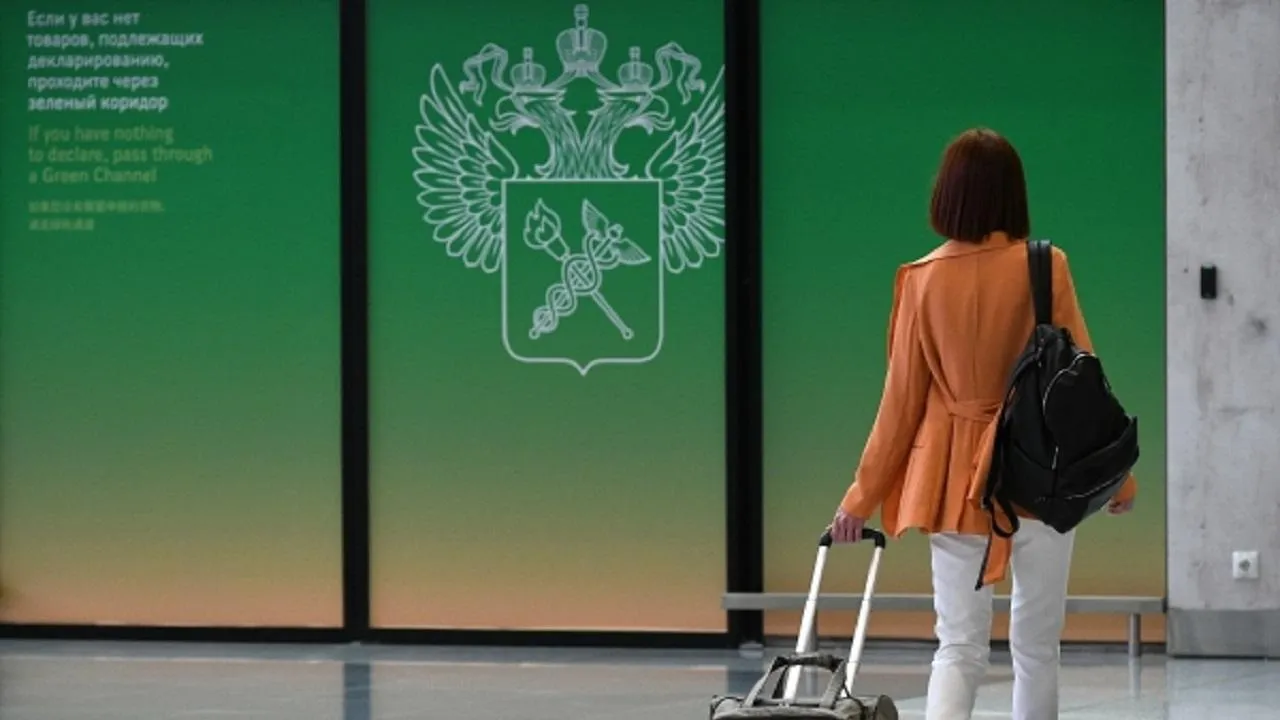 Пассажирка Шереметьево пыталась незаконно провезти кольцо и браслет за 2,3 миллиона рублей