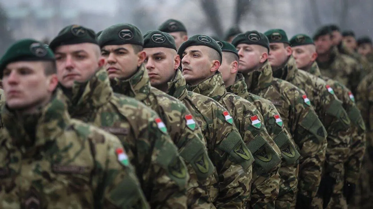 Генерал СБУ Ягун: Венгерская армия шла маршем к украинской границе 24 февраля 2022 года