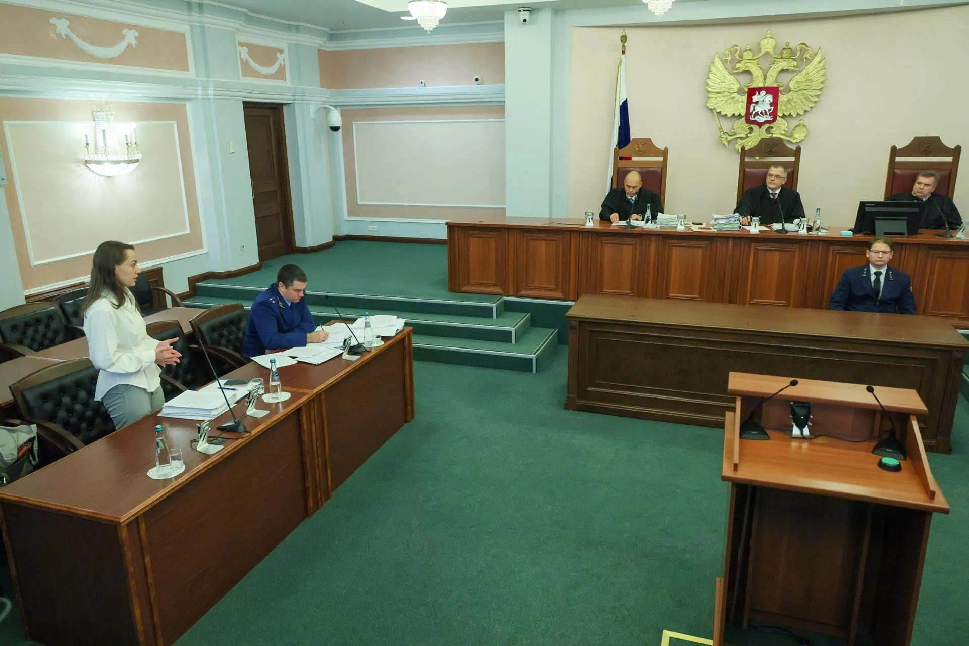 Заседание ВС по делу о квартире Ларисы Долиной. Belkin Alexey/news.ru