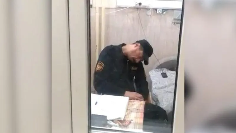 Охранник-соня возмутил целый дом в Балашихе