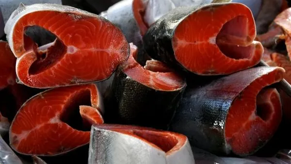 Диетолог Гинзбург перечислил обязательные продукты для людей после 50 лет