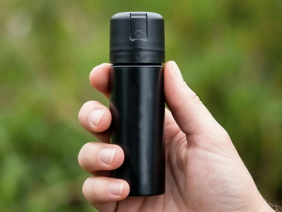 Люди в больнице: в школе Екатеринбурга 15 человек пострадали от перцовки — как защититься от жгучего экстракта