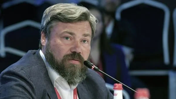 В России предложили отдать рабочие места мигрантов подросткам