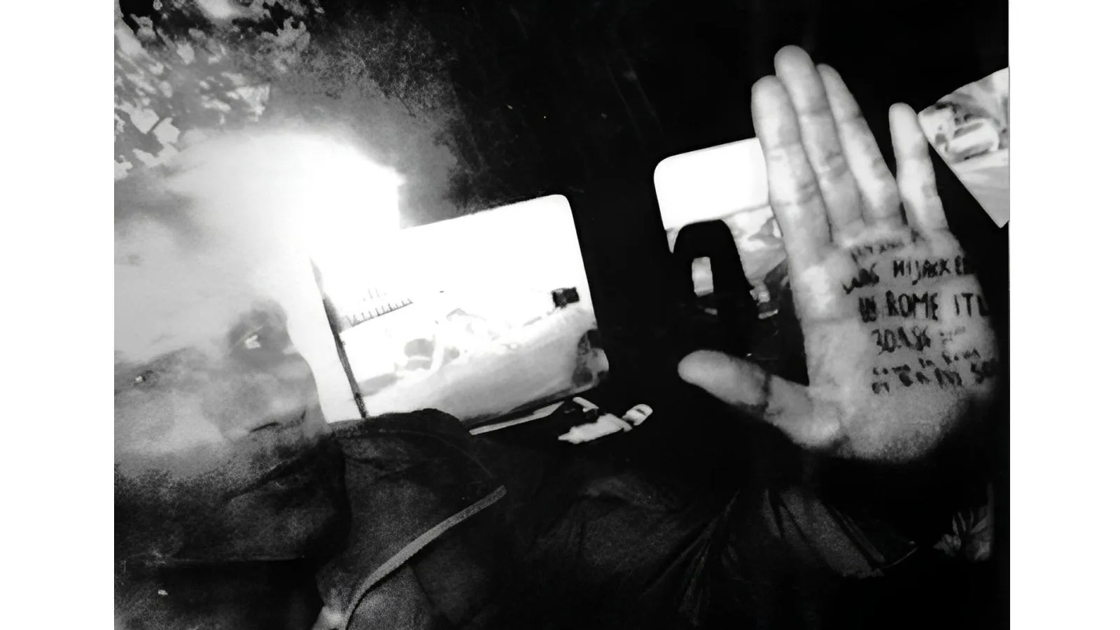 Один из отснял 57 кадров Вануну, сделанных в ядерном центре в Димоне. Associated Press